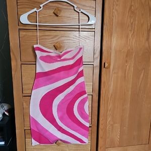 Bailey RoseStylish Pink Swirl Strapless Dress